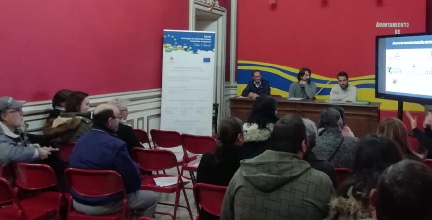 El Alcalde informa de las subvenciones a los vecinos de la Barriada de los Ángeles